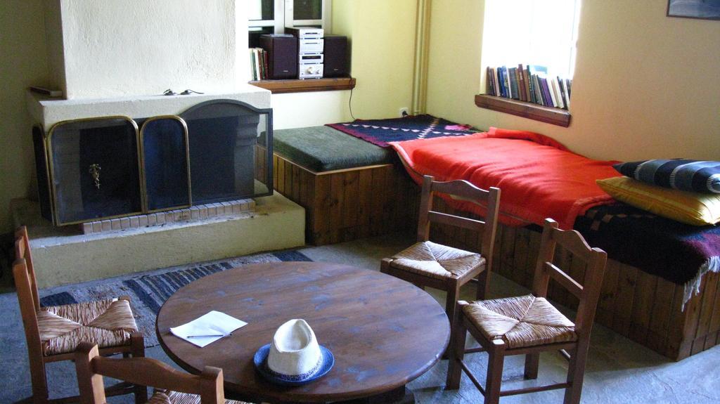 Petrino Spiti Villa Fragkades ภายนอก รูปภาพ